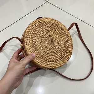 Bolso de Mano de Ratán con Incrustaciones de Madreperla de Lujo, Hecho a Mano, con Mosaico de Conchas Iridiscentes, Tejido, para Vacaciones, Eventos Nocturnos y Regalos Elegantes - Product Image 3