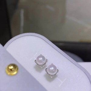 Boucles d'oreilles en argent pur S925 avec perle d'eau douce pour femmes, style simple, niche haut de gamme, perle ronde, lumière naturelle intense - Product Image 2