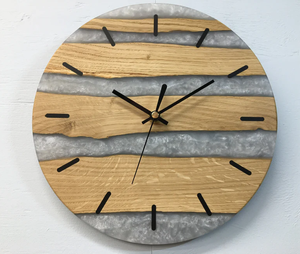 Horloge murale suspendue en bois naturel et résine époxy de luxe pour la maison, le restaurant, l'hôtel - Cadeau de mariage, horloge de qualité supérieure - Product Image 4