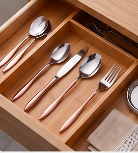 Ensemble de 4 couverts en acier inoxydable, cuillère, couteau, fourchette, manche couleur cuivre plaqué argent, parfait pour une utilisation sur la table de cuisine - Product Image 4