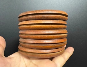 Pulsera de madera hecha a mano de alta calidad, moderna, con cuentas de colores personalizados, ecológica, duradera, artesanía natural. - Product Image 4
