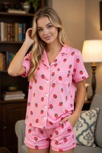 Camiseta de pijama azul marino para mujer con ribetes blancos, manga corta, botones y bolsillo, para un elegante y cómodo atuendo de dormir. - Product Image 4