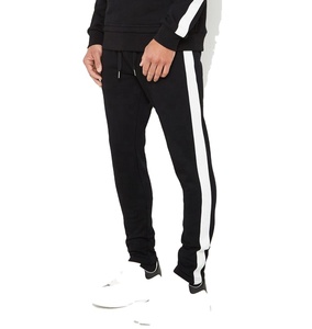 Ensemble de survêtements et sweat à capuche en coton avec logo Ensemble unisexe Sweat à capuche vierge pour hommes Survêtement avec logo personnalisé pour hommes - Product Image 1