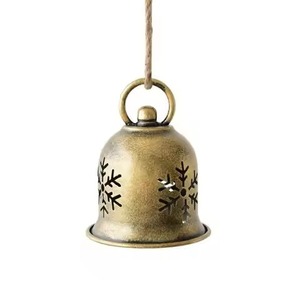 Adorno Navideño de Campana Vintage Premium, Decoración Metálica Colgante para Colección Navideña - Product Image 5