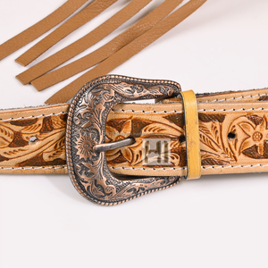 Sac fourre-tout en cuir de vachette style cowgirl western avec franges en daim et poils - Product Image 5