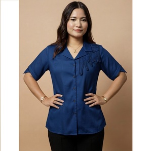 Camisa de algodón cómoda y ecológica para mujer, para uso casual y fiestas. Compre directamente del proveedor. Exportación a India al por mayor. - Product Image 1