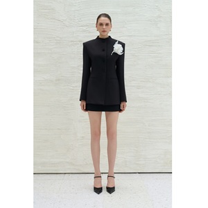 Trajes de Alta Calidad para Mujer, Blazers ODM, Blazer LIMS a Medida, Blazer de Seda con Botones para Mujer, Blazer de Un Solo Pecho Hecho en Vietnam - Product Image 1