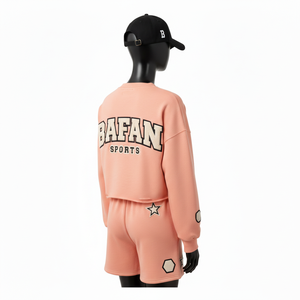 Conjunto de Sudadera y Pantalones Cortos para Mujer, 100% Algodón, Tela de Felpa Cepillada GSM, Cómodo, Color Durazno, Diseño con Logotipo Aplicado - Product Image 5