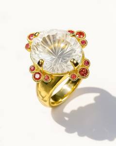 Bague Statement en Topaze Blanche Rare, Conçue pour une Élégance Audacieuse et Rayonnante, Brillance Cristalline et Apparence Intemporelle - Product Image 1