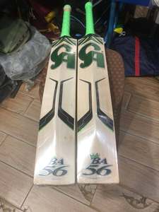 Bate de críquet CA Sports Gold BA 56 Kings Edition de madera de sauce inglés con funda de bate de regalo, agarre adicional y lámina protectora, todo incluido. - Product Image 4