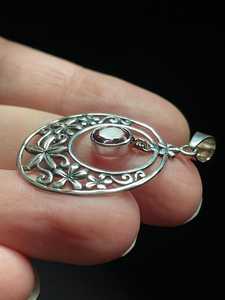 Pendentif floral en améthyste naturelle, serti de lames en or, fait main, en argent sterling massif, magnifique cadeau pour elle, idéal pour les fiançailles - Product Image 3