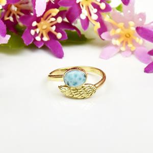 Bague en Larimar véritable fait main avec pierre précieuse en forme d'aile, plaqué or 18 carats, style bohème, en argent sterling 925, bijou raffiné, cadeau pour les amoureux des oiseaux - Product Image 1