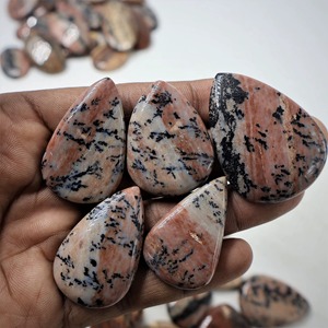 Lotto all'ingrosso di cabochon in agata dendritica color miele disponibile a un prezzo molto conveniente, utilizzato per la creazione di gioielli. Pietra dendritica color miele. - Product Image 3