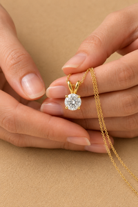 จี้เพชรเม็ดเดี่ยว 1 กะรัต E-VVS2 เพชรเลี้ยงในห้องปฏิบัติการ ทองคำ 14K สีเหลือง พร้อมสร้อยคอ รับรองโดย IGI ชุบโรเดียม ของขวัญแต่งงานสุดคลาสสิก สวยงาม - Product Image 3