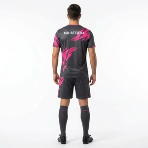 Ensemble d'uniformes de football personnalisés à motif éclair noir et rose, maillot de football à manches courtes, short OEM - Product Image 2