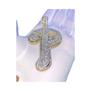 Colgante de letra personalizado estilo hip hop con incrustaciones de diamantes, chapado en oro, con apariencia de moissanita, colgante de alfabeto personalizado para hombre - Product Image 1