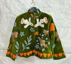Veste brodée Suzani en velours vert olive faite à la main style bohème pour femme, avec broderies d'oiseaux et de cœurs, manteau tendance pour festival - Product Image 4