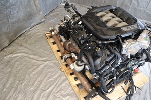 GT Gen 3 32-Valve DOHC V8 5.0L 5L Supercharged L322 avec une transmission ZF8 - Product Image 3
