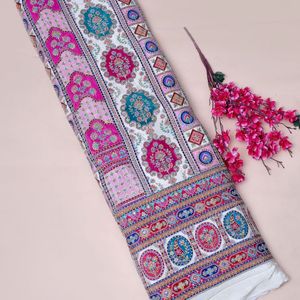 Tissu en crêpe de soie Banarasi pur, motif géométrique, base blanc cassé, style jacquard, poids moyen, pour filles - Product Image 2