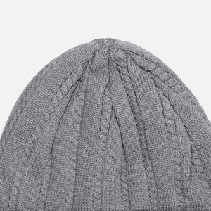 Fournisseur et fabricant de chapeaux, bonnets brodés de couleur unie, bonnets à séchage rapide, nouveaux modèles de bonnets pour l'hiver. - Product Image 4