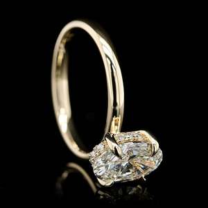 Bague en argent 925 faite à la main pour femme, style vintage, avec moissanite taille ovale, griffes d'aigle cachées, certifiée, pour anniversaire - Product Image 4
