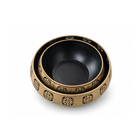 Bol Urli en fer forgé artisanal vintage avec motif floral ajouré, or antique, ensemble de 2 pièces pour la décoration intérieure
