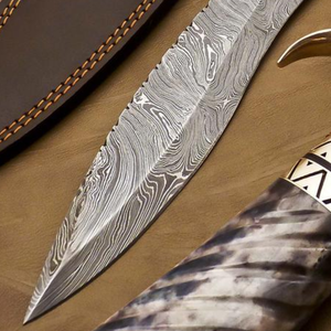 Cuchillos Kukri de Acero de Damasco Hechos a Mano con Mango Decorativo y Funda de Cuero, Herramienta para Caza, Camping y Supervivencia al Aire Libre - Product Image 2