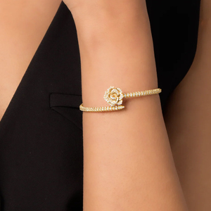 กำไลข้อมือทองชุบหรูหราประดับเพชรทรงดอกไม้สำหรับงานแต่งงานของผู้หญิง - Product Image 3
