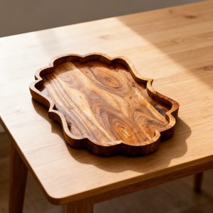 Bandeja de servir hecha a mano de madera de acacia con borde festoneado ornamental, decoración rústica estilo granja, bandeja de madera multiusos, bandeja de madera para servir alimentos. - Product Image 4