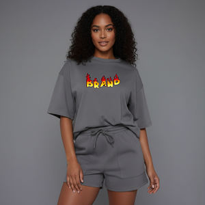 ชุดเสื้อสเวตเชิ้ตและกางเกงขาสั้นขายส่งสำหรับผู้หญิง ชุดกางเกงขาสั้น 2 ชิ้นพร้อมโลโก้สั่งทำ ชุดกีฬาผู้หญิง ชุดวอร์มซิป - Product Image 1