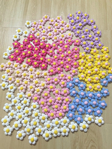Fleurs en crochet faites à la main, multicolores, têtes de fleurs artificielles en polyester, embellissements artisanaux pour mariage, bricolage, décoration de la maison - Product Image 1