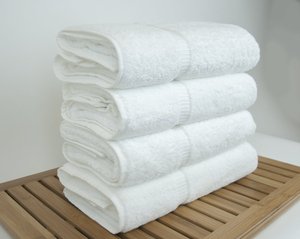 Juego de Toallas de Baño Personalizadas con Logotipo, 100% Algodón Tejido, Ecológicas, Blancas, 500-600 Gsm, Secado Rápido, Gruesas y Cómodas - Product Image 5