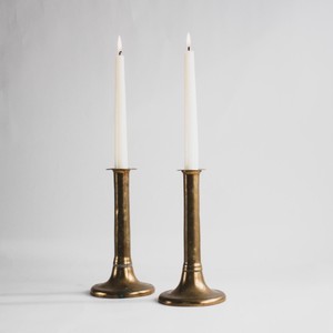เชิงเทียนทองเหลืองแบบใหม่ ชุด 2 ชิ้น สำหรับตกแต่งบ้าน เชิงเทียนโลหะทนทาน - Product Image 2
