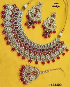 Nouveau Collier Ras-du-Cou Fantaisie en Alliage Plaqué Or avec Perles Florales et Perles Kundan, Style Ethnique Traditionnel pour Mariage Féminin - Product Image 5