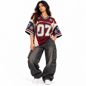 Jersey de Fútbol Americano Personalizado para Mujer, Color Borgoña, con Gráfico de Estrella, Cuello en V, Manga Corta, Ropa Deportiva al por Mayor - Product Image 4
