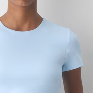 T-shirts pour femmes au design élégant, logo personnalisable, pour commandes en gros, vêtements décontractés pour femmes avec création de logo personnalisé, prix avantageux - Product Image 4