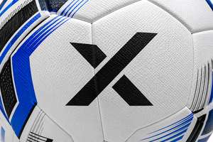 Ballon de football d'entraînement personnalisé pour équipe |   Blanc Bleu Noir |   Logo X |   Fabricant OEM ODM |   Design haut de gamme |   Qualité supérieure - Product Image 4