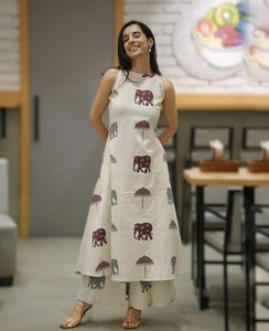 Women's Ethnic Kurta Pant Set Kurta Palazzo Set Stylish Cotton Suit Set for Women - Product Image 1
