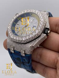 Reloj de Cuarzo Plateado Contemporáneo para Hombre en Oferta, con Detalles Brillantes en el Bisel y Brazalete de Eslabones Anchos para Vestir Formalmente - Product Image 2