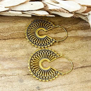 Pendientes Boho de Último Diseño, Joyería Tribal de Latón para Mujer, Chapados en Oro de 18k, Aros Geométricos con Filigrana, para Venta al por Mayor/OEM/ODM - Product Image 3