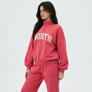 Sudadera Oversize Personalizada para Mujer con Letras Bordadas, Media Cremallera, Cuello Alto, Forro Polar, Estilo Otoño-Invierno, Bolsillos Delanteros - Product Image 2