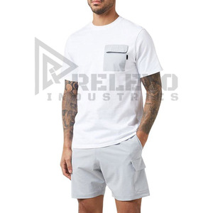 Ensemble décontracté d'été pour homme : T-shirt noir en coton tissé à col rond imprimé numériquement et short kaki avec logo frontal – Nouvelle collection tendance - Product Image 4
