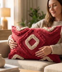 Funda de Cojín Hecha a Mano en Color Rosa Carmesí, Funda de Almohada de Algodón con Textura para Sofá, Cama y Decoración del Hogar - Product Image 2