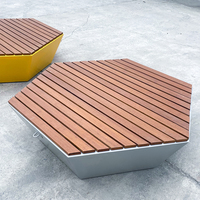 Banc de jardin en bois personnalisé au design moderne pour terrasse extérieure, parc, centre commercial ou hôtel-villa - Écologique et résistant à l'eau