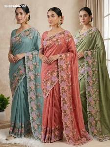 Collection Premium Matka Silk avec broderie multi-fils, motifs Butti dispersés et bordure large à motifs floraux et feuillages - Ensemble Saree pour femme - Product Image 3