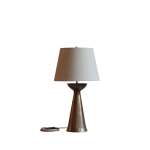 Lámpara de Mesa Tradicional de Latón con Pantalla de Tela Blanca, Estilo Empire, E26 LED, Control de Interruptor, Decorativa para Dormitorio, Tamaño Pequeño - Product Image 3