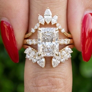 Anillo de Diamante Cultivado en Laboratorio de Corte Radiante de 3 Quilates de Lujo, Chapado en Oro, Certificado por IGI, Colección de Anillos de Boda con Corona Marquise E VVS2 - Product Image 5