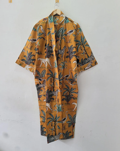 Kimono de Algodón Amarillo Mostaza Hecho a Mano para Mujer con Estampado Tradicional Indio a Bloque, Tema de Selva y Safari, para Verano - Product Image 3