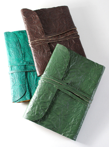 สมุดบันทึกปกแข็งทำจากกระดาษรีไซเคิลลายโบราณสุดหรู พร้อมสายหนัง - Product Image 6