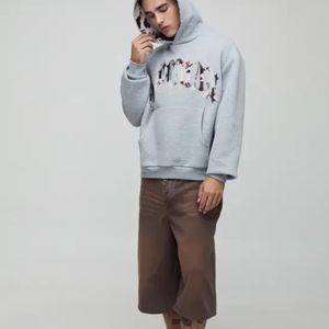 Vente en gros de sweats à capuche vierges et personnalisables pour hommes, 350 g/m², coupe oversize à épaules tombantes, style pull-over - Product Image 1